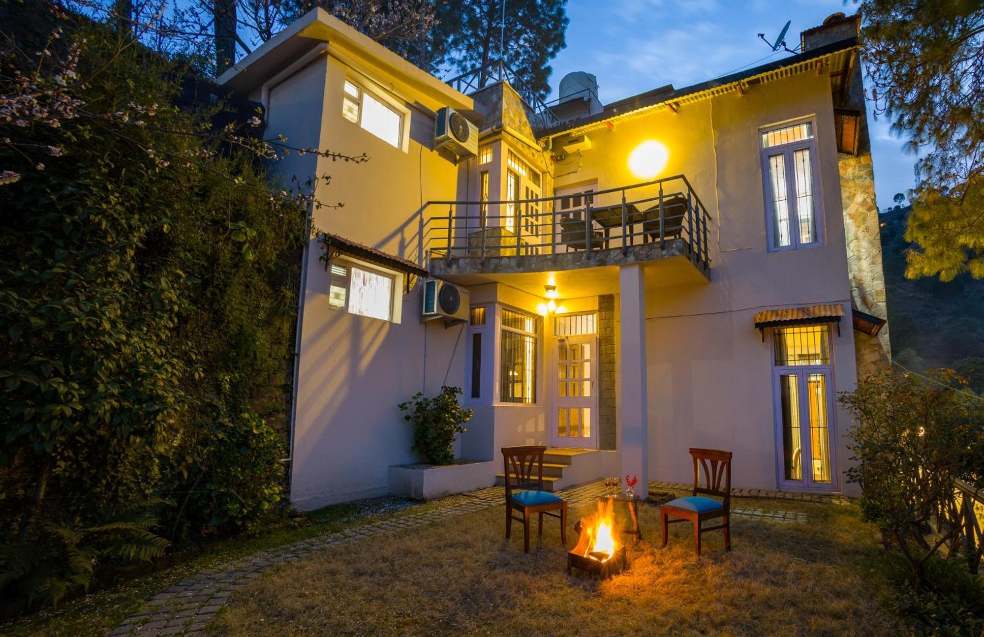Alaya Stays Mehar Villa - 3 Bhk With Garden & Scenic Views Kasauli Bagian luar foto