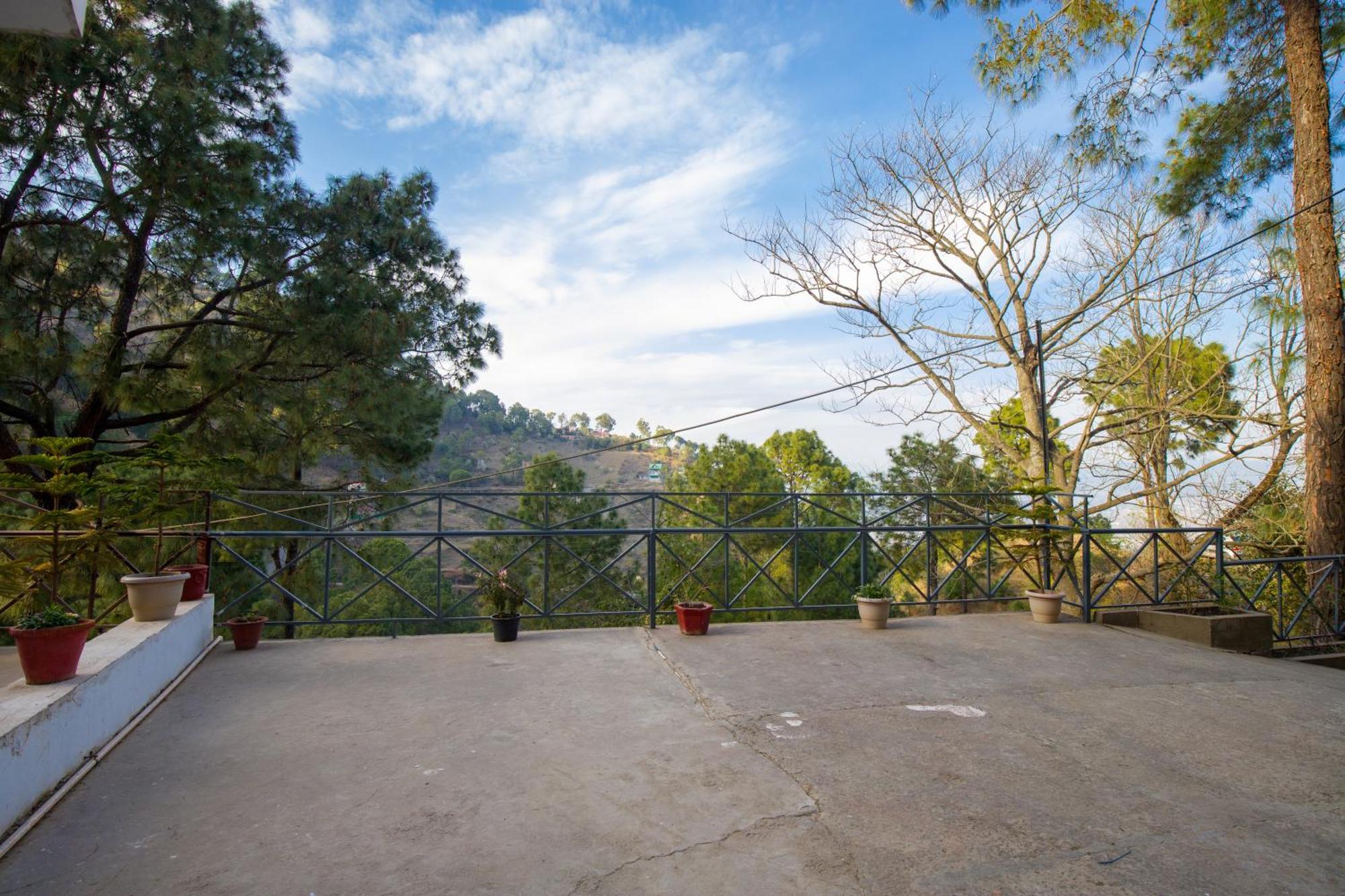Alaya Stays Mehar Villa - 3 Bhk With Garden & Scenic Views Kasauli Bagian luar foto