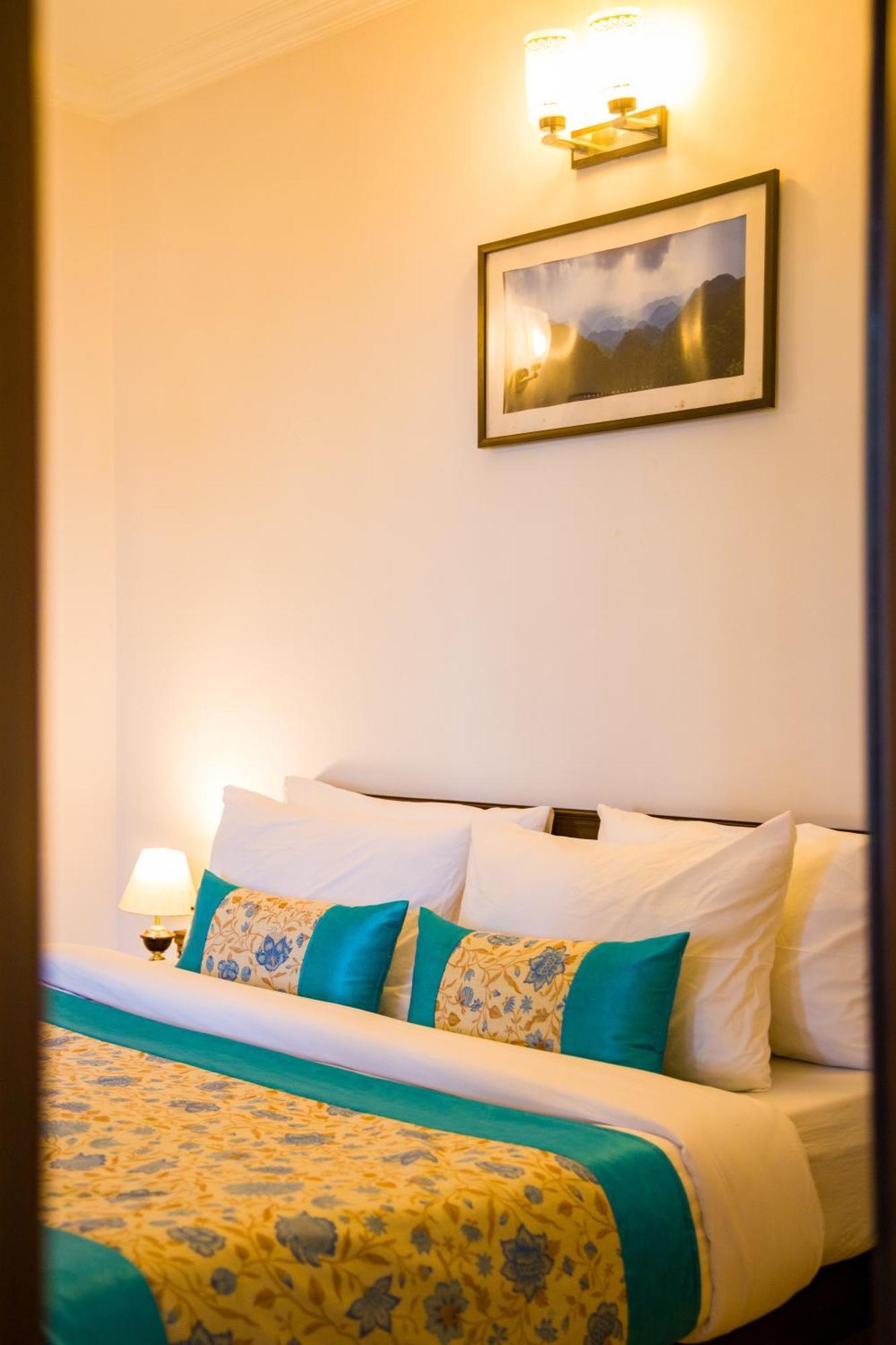 Alaya Stays Mehar Villa - 3 Bhk With Garden & Scenic Views Kasauli Bagian luar foto