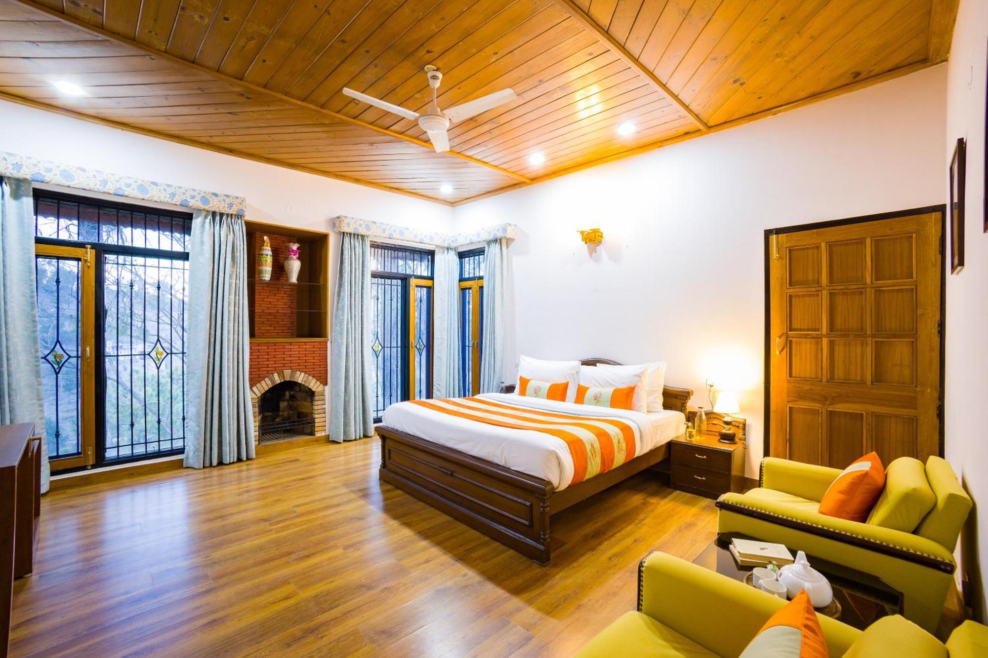 Alaya Stays Mehar Villa - 3 Bhk With Garden & Scenic Views Kasauli Bagian luar foto
