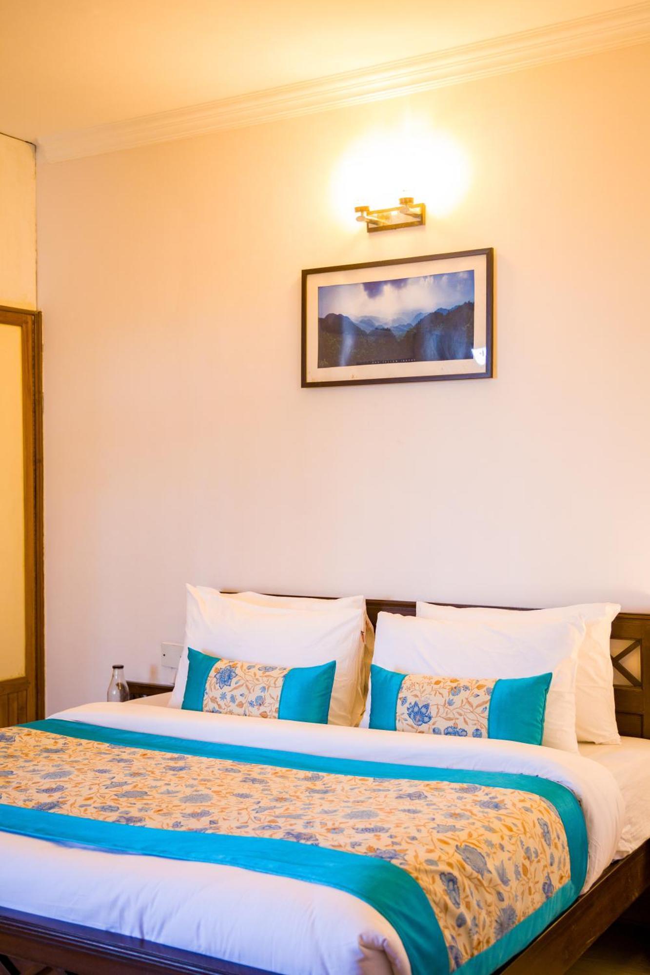 Alaya Stays Mehar Villa - 3 Bhk With Garden & Scenic Views Kasauli Bagian luar foto