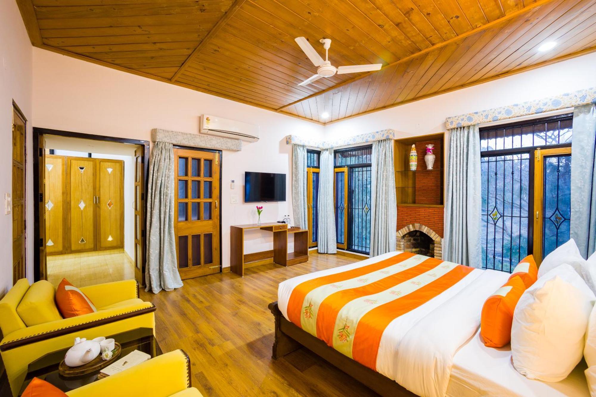 Alaya Stays Mehar Villa - 3 Bhk With Garden & Scenic Views Kasauli Bagian luar foto